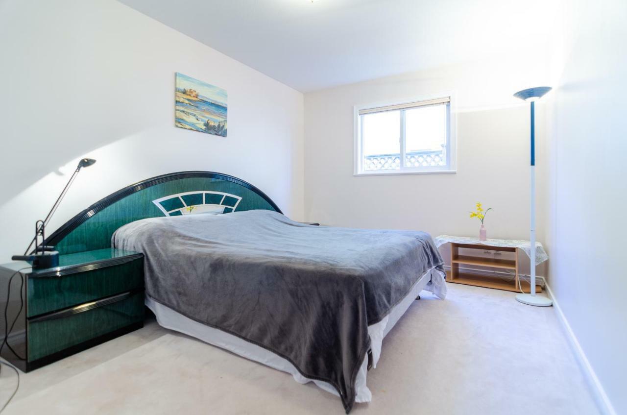 Great Guest Suite In A Gorgeous House New Westminster Exterior foto